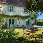 Le Clos Chalmon D'hote Bed & Breakfast