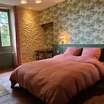 Le Clos Chalmon D'hote Bed & Breakfast